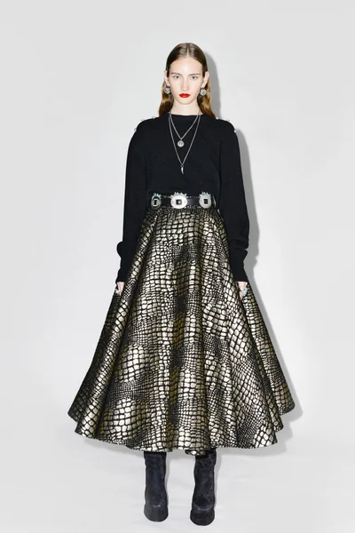 Look 24